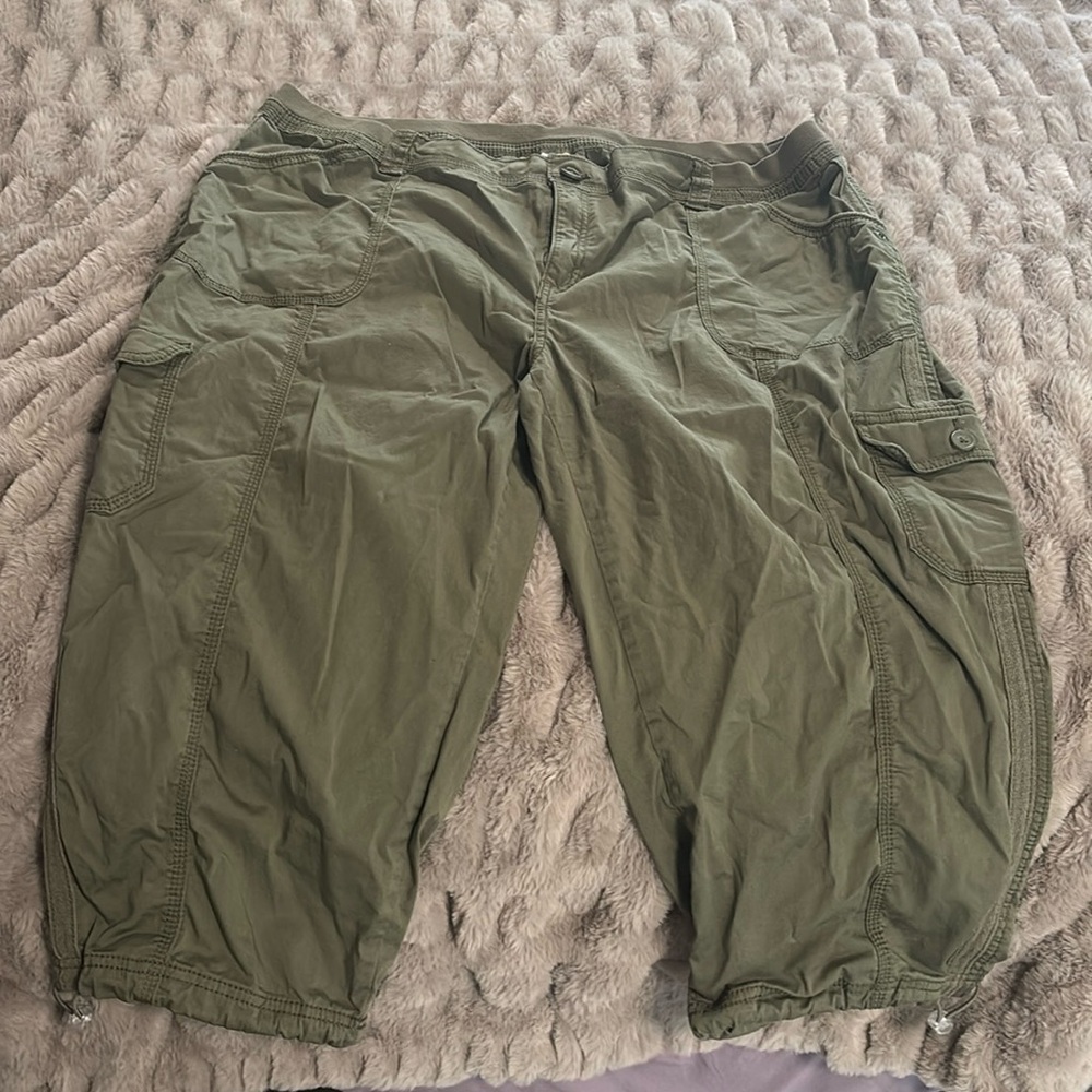 Style & Co - Cargo cropped pants - Olive green